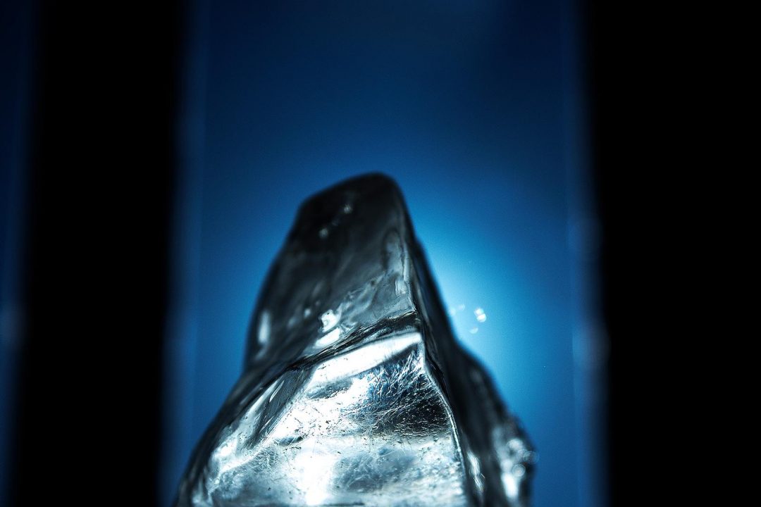 makro-photo of a block of ice with depth of field